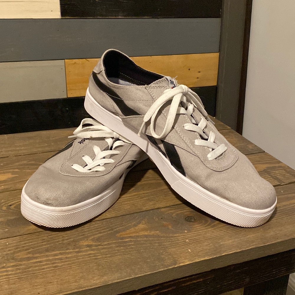Reebok Casual Sneakers Gray,black. Size 11 1/2